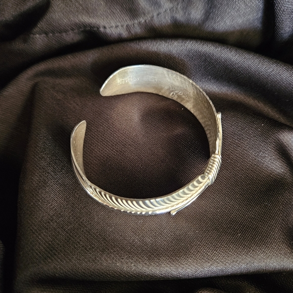 Douglas Etsitty Sterling Feather Cuff Bracelet Navajo Native American Signed - Picture 13 of 16